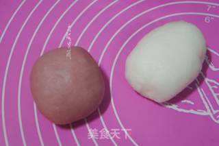 Snowy Mooncakes with Mango Filling recipe