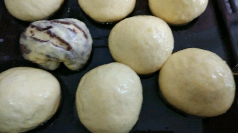 Bean Paste Small Meal Buns recipe