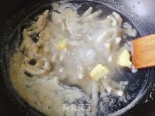 Eat While Watching The Ball-lemon Chicken Feet recipe