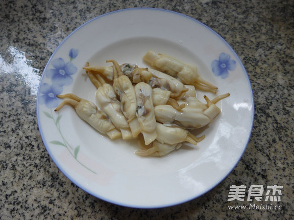 Cucumber Mixed Razor Clams recipe