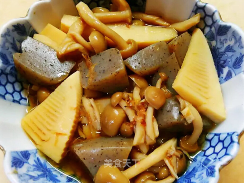 Stewed Bamboo Shoots with Konjac Crab Mushroom recipe