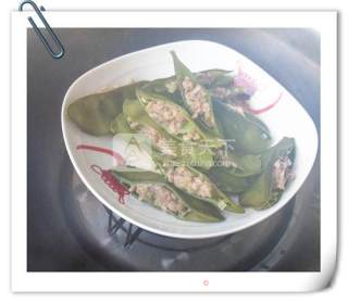 Golden Garlic Stuffed Cat's Ears with Beans recipe