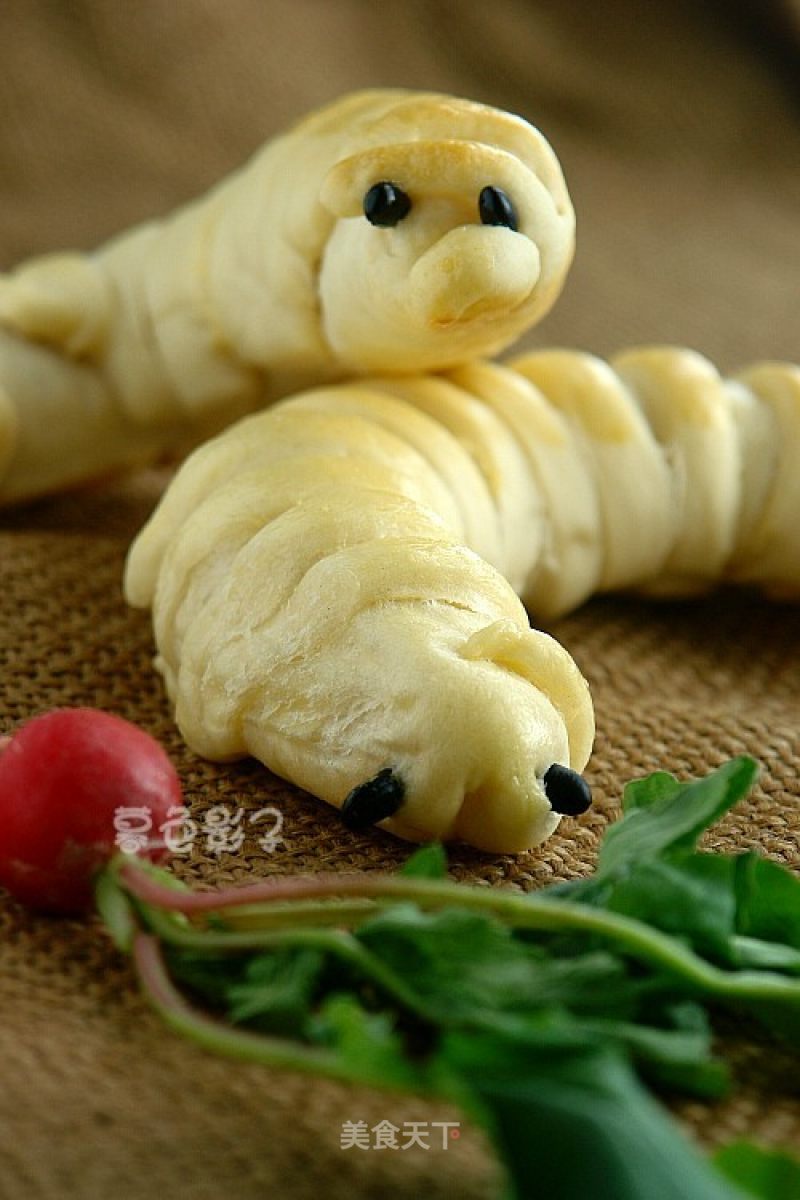 #aca烤明星大赛#caterpillar Bread with Cherry Sauce recipe