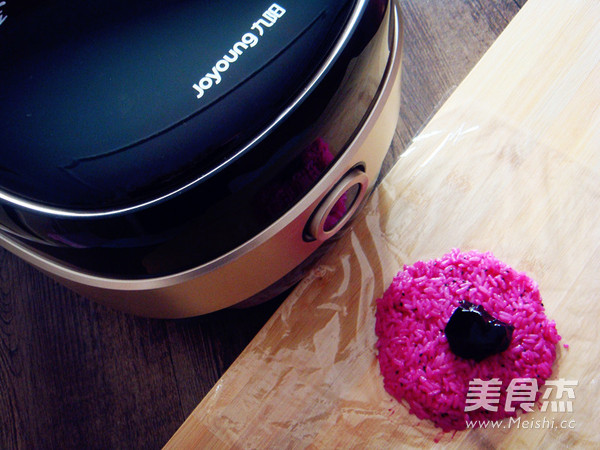Dragon Fruit Flower Rice Ball recipe