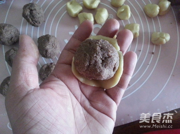 Red Bean Paste Mooncake recipe