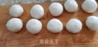 Cantonese Style Milk-flavored Steamed Buns recipe