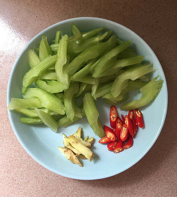 Celery Stir-fried Stewed Beef recipe