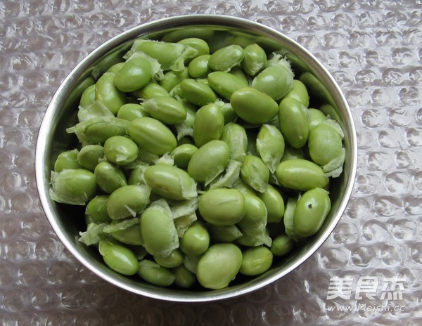 Fried Edamame with Dried Radish recipe