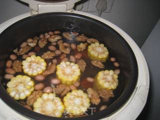 Walnut and Oyster Pork Bone Soup recipe