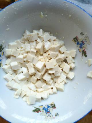 Tofu with Toon Sprouts recipe