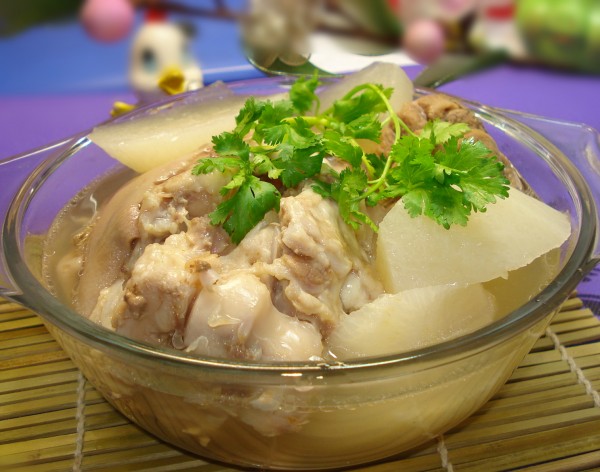 White Radish Stewed Hoof recipe