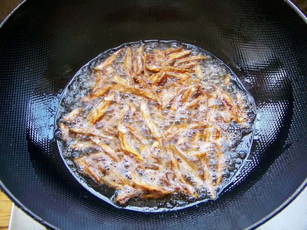 Stir-fried Fish with Chives recipe