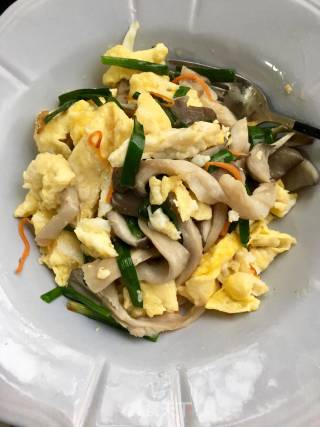 Fried Eggs with Mushroom recipe