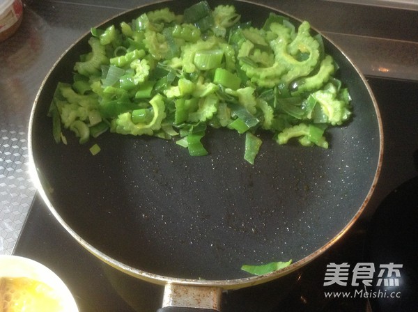 Fried Bitter Melon with Egg recipe