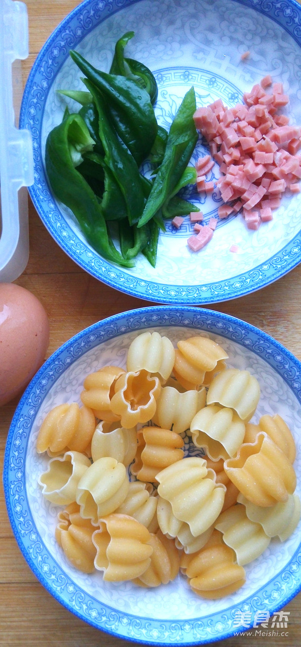 Pasta with Bouquet of Sauce recipe