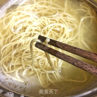 Hot Noodles with Sesame Paste recipe