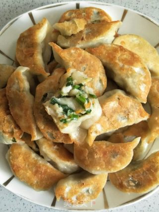 Pan-fried Fish Dumplings recipe