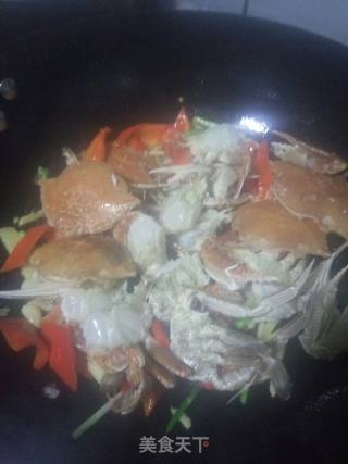 Fried Crab with Red Pepper recipe