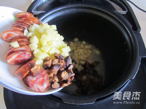 Sausage Potato Claypot Rice recipe