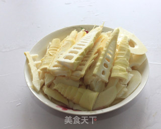 【thick Broth Makes The Taste Fresher】---chun Bamboo Shoots Ham Soup recipe