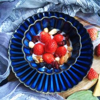 Yogurt Strawberry Bowl recipe