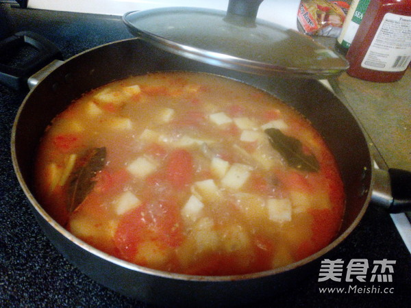 Tomato and Potato Beef Soup recipe