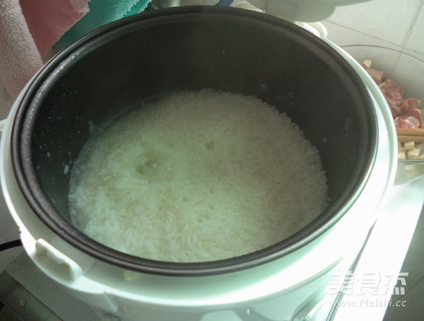 Braised Rice with Taro Ribs recipe