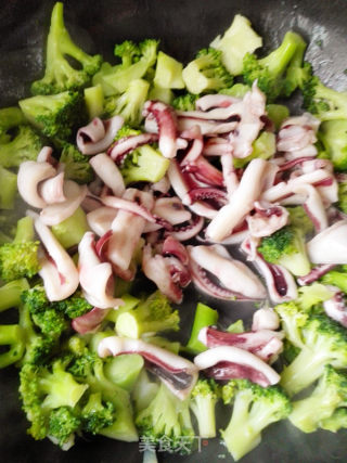 Fried Squid with Broccoli recipe