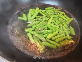 Fried Asparagus with Egg recipe