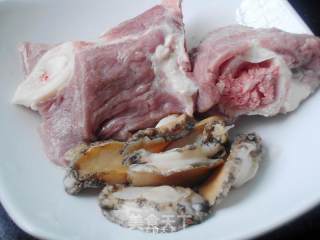 Baby Abalone and Pork Bone Soup recipe