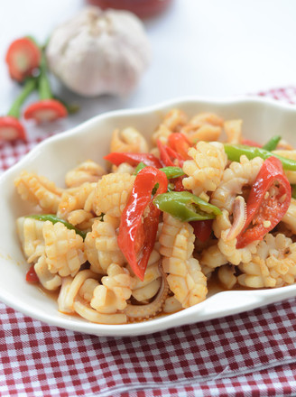 Stir-fried Squid with Garlic Tomato Sauce recipe