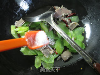 Stir-fried Lettuce with Goose Gizzards recipe