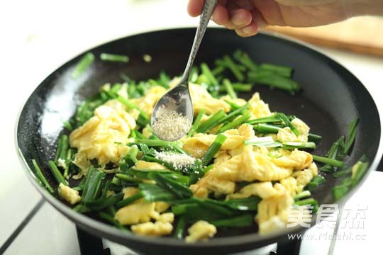 Scrambled Eggs with Leek recipe