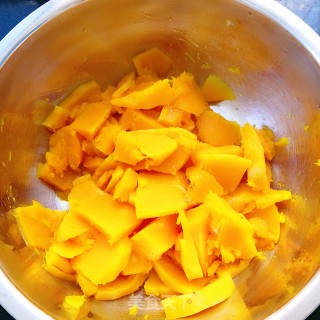 Little Yellow Man Bean Paste Bun recipe