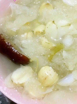 Sydney White Fungus and Lotus Seed Soup recipe