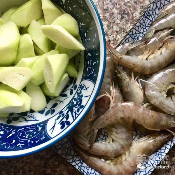 Loofah and Shrimp Soup recipe