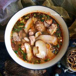 Hot and Sour Mushroom Chicken Soup Rice Noodles recipe