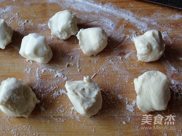 Steamed Dumplings with Willow Leaves recipe