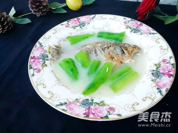 Shenggua Stewed Fish Soup recipe