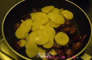 Spicy Sausage with Potatoes recipe