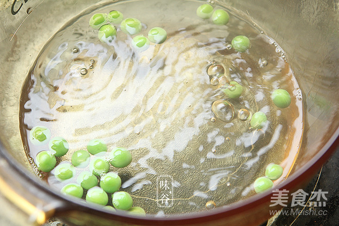 Emerald Shrimp Steamed Egg recipe