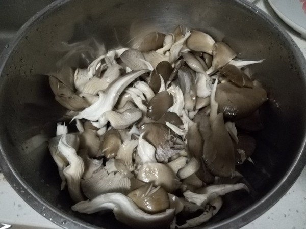Bawang Supermarket丨fried Fresh Mushrooms with Sausage recipe