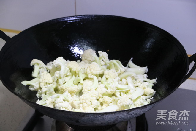 Grilled Mushroom Sauce Cauliflower recipe