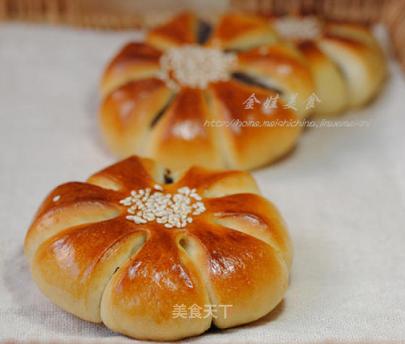 [red Bean Flower-shaped Bread] recipe