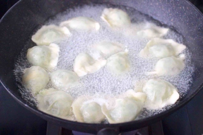 Fennel Haihong Egg Dumplings recipe