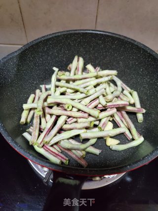 Braised Beef Tendon with Pinto Beans recipe