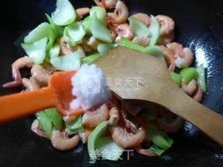 Stir-fried Sea Prawns with Vegetable Stems recipe