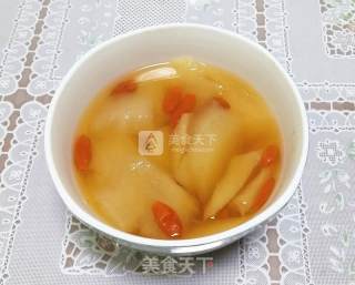 Stewed Sydney Pear with Rock Sugar and Wolfberry recipe