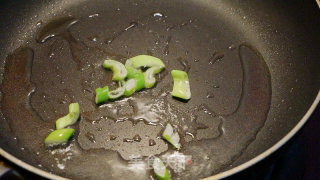 [homel is As Delicious As 18, and The "banquet" Surprises Four People] Family Fun-classic Fried Bacon recipe