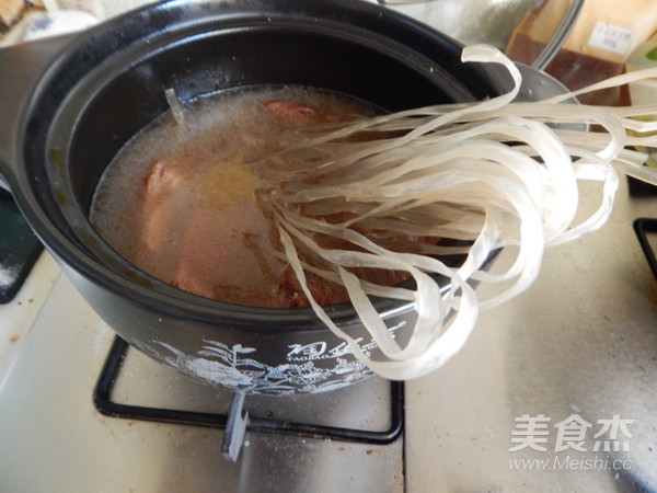 Stewed Ribs with Potato Vermicelli recipe